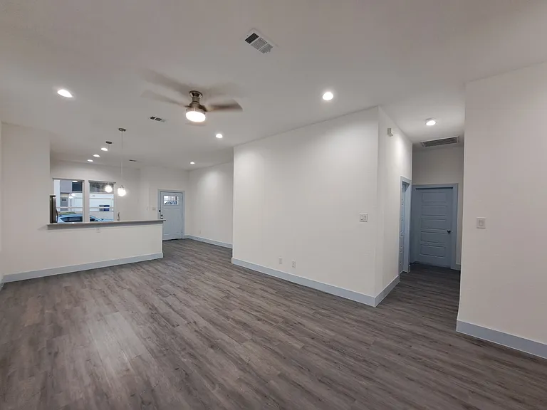 3235 Noor St — Photo 5