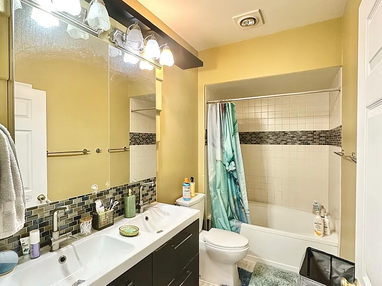 1000 NE 63rd Way #2104 — Photo 40