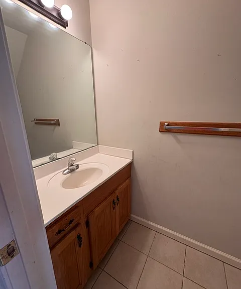 901 Shannon Dr #B — Photo 2