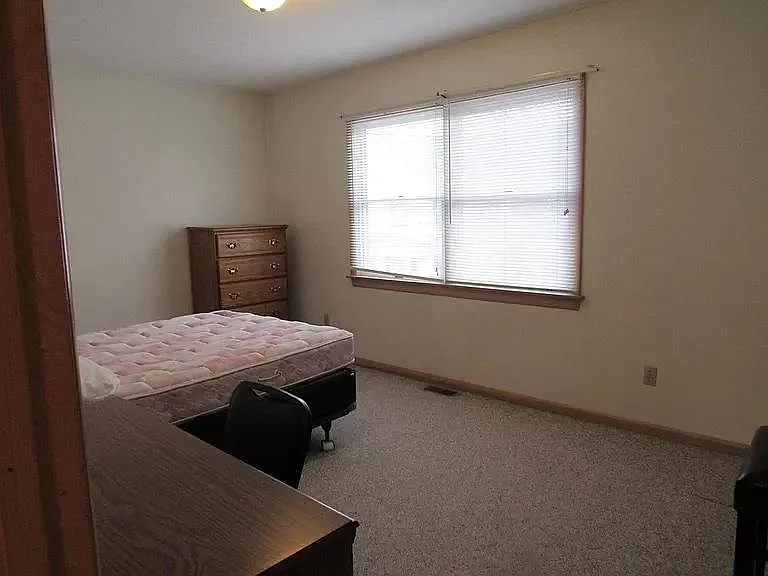 465 Wilson Ave #3 — Photo 9