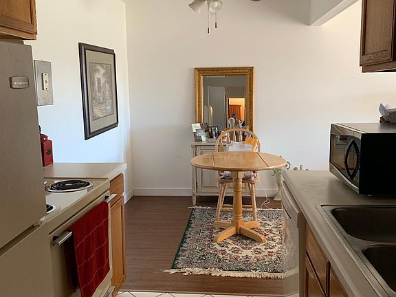 3rd image of 7422 Brookdale Dr APT 108