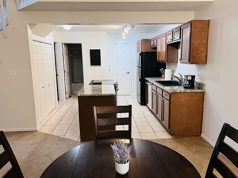 754 Crown Point Dr — Photo 6