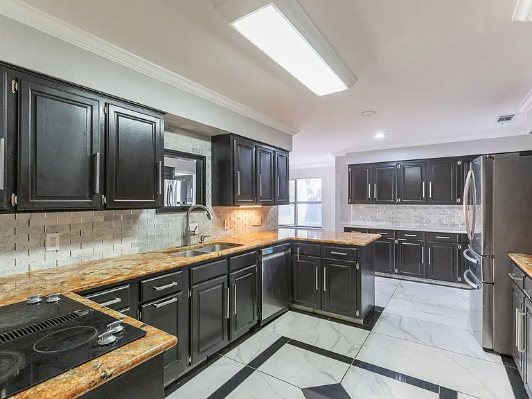 46 Augusta Dr — Photo 17