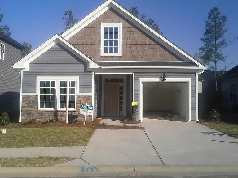 108 Kenosha Ct — Photo 1