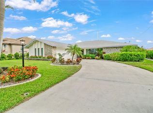 1917 SE 37th St, Cape Coral, FL 33904