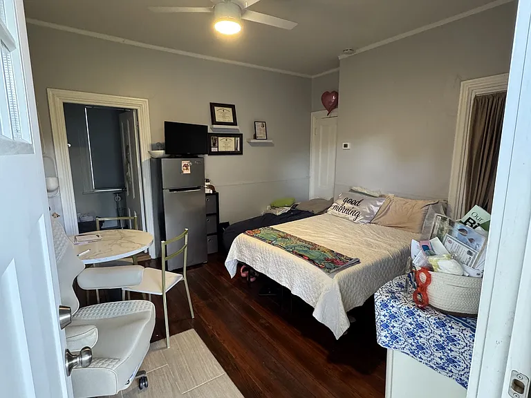 253 Pleasant St #1C — Photo 1
