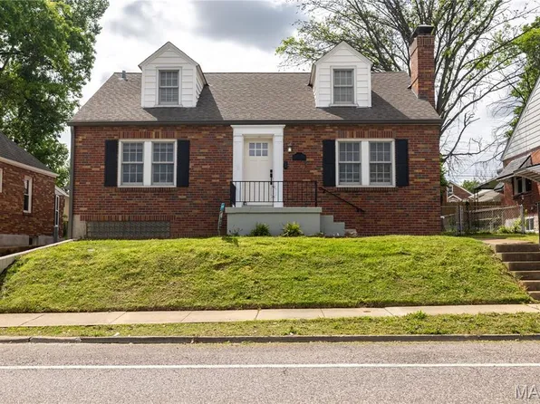 9343 Mackenzie Rd, Saint Louis, MO 63123