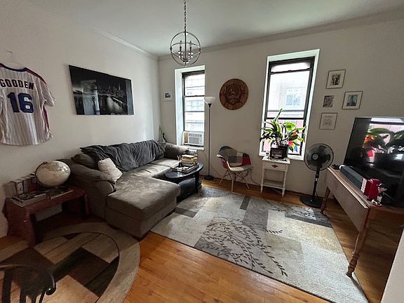 3rd image of 1740 1st Ave Unit 5E