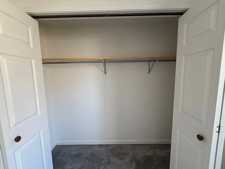 323 Gillespie Ave — Photo 14