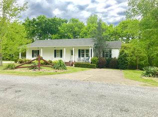 445 Brooks Rd, Erin, TN 37061