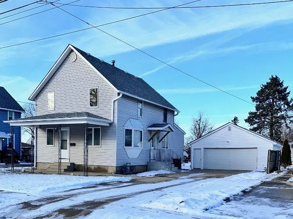 919 Esther Ave, Sycamore, IL 60178