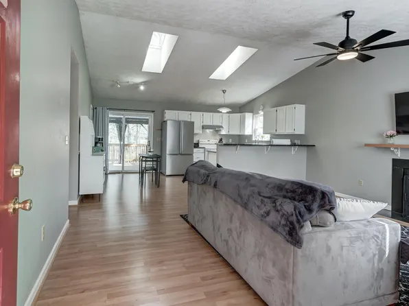 15 Austin Dr, Palmyra, VA 22963