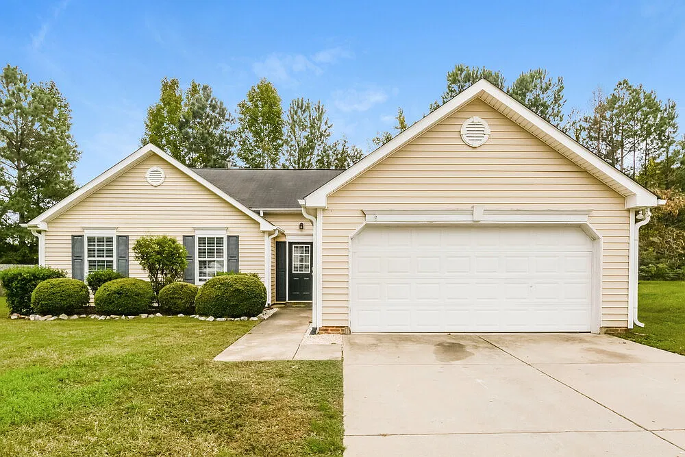 3 bed, 2.0 bath, 1559 sqft, $1,850 — Photo 1
