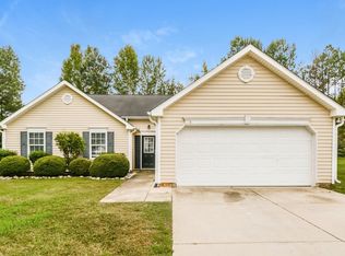 517 Three Meadows Rd, Fuquay Varina, NC 27526