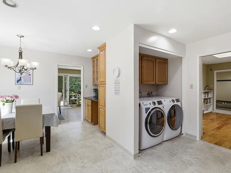 872 W Knickerbocker Dr — Photo 16