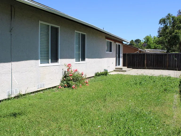 130 Aster Ct — Photo 9