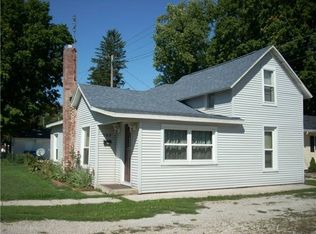 103 E Sunset Dr, Bourbon, IN 46504