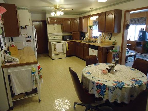 3rd image of 12920 Mayberry Trl N