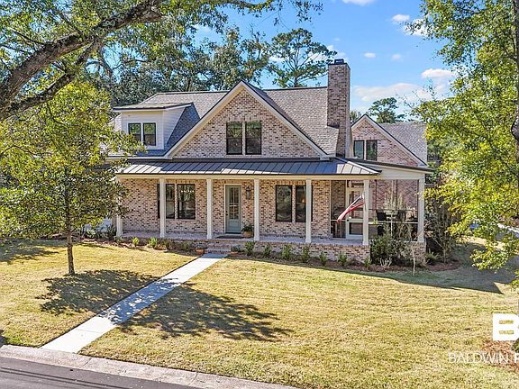 3rd image of 152 Pinecrest Ln