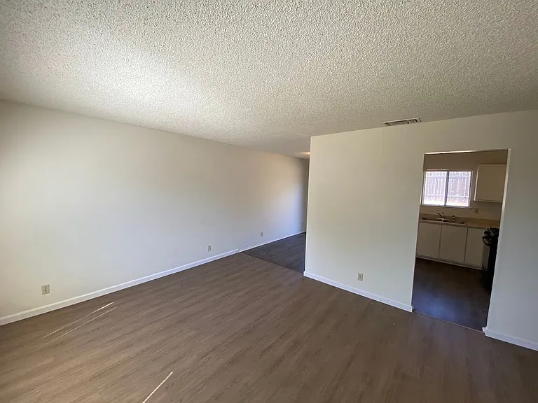 6804 Harlequin Way — Photo 3