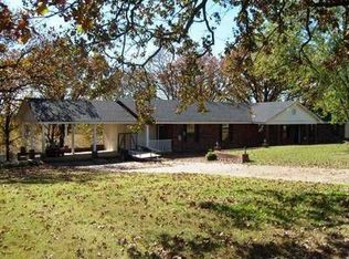 5709 Park Rd, Lavaca, AR 72941