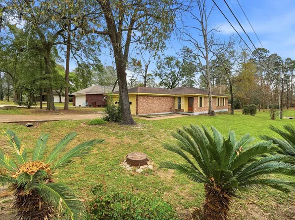 20 Moon Valley Ct, Conroe, TX 77304