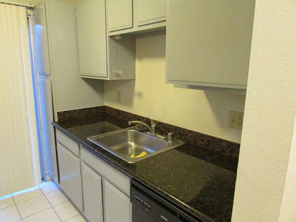1st image of 4194 Hamilton Ave #27