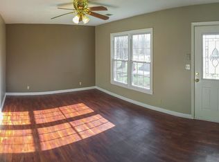 211 Hoffman Ln, La Grange, KY 40031