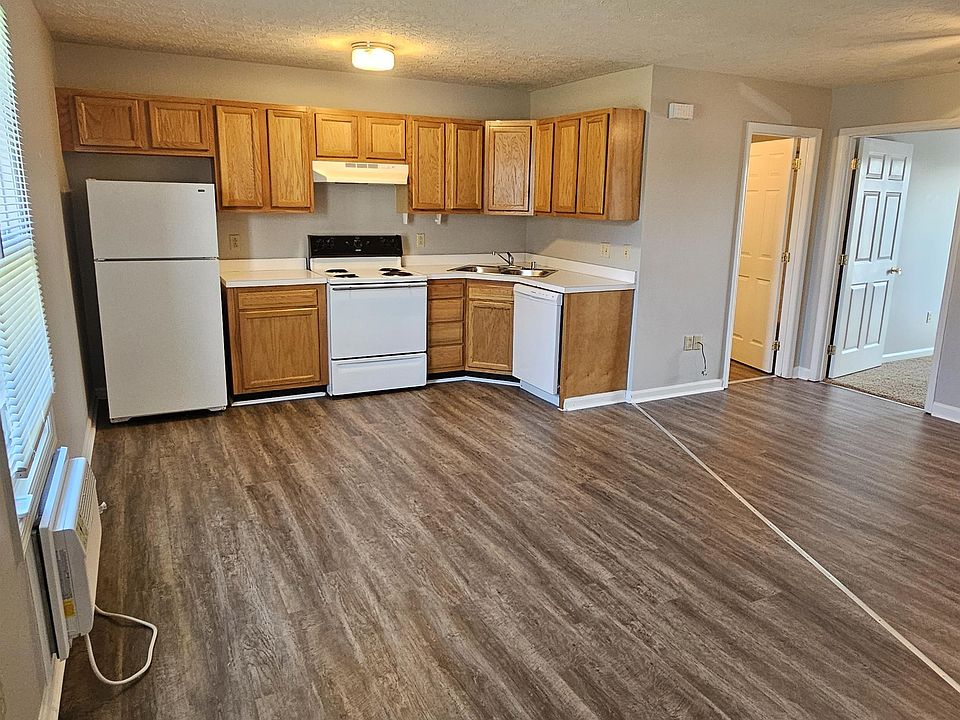 1st image of 1634 Foxhaven Dr #3