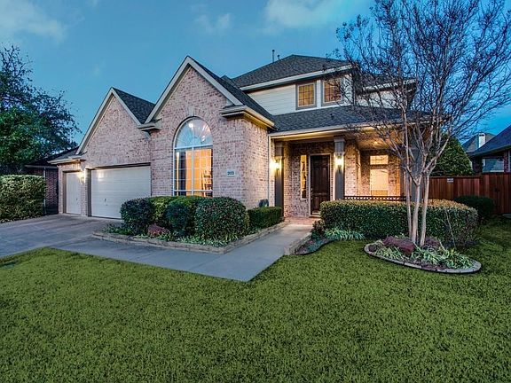 2nd image of 2033 Whitney Ln