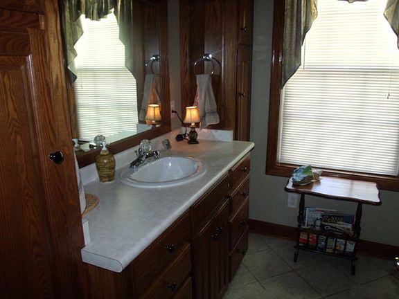 3rd image of 64 Wooden Dock Ct
