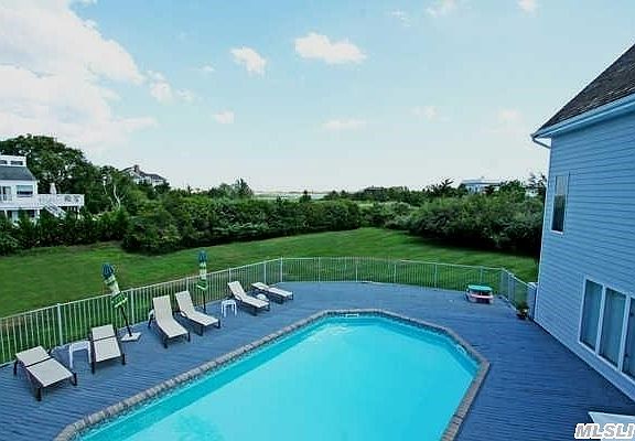 4th image of 4 Watersedge Ct