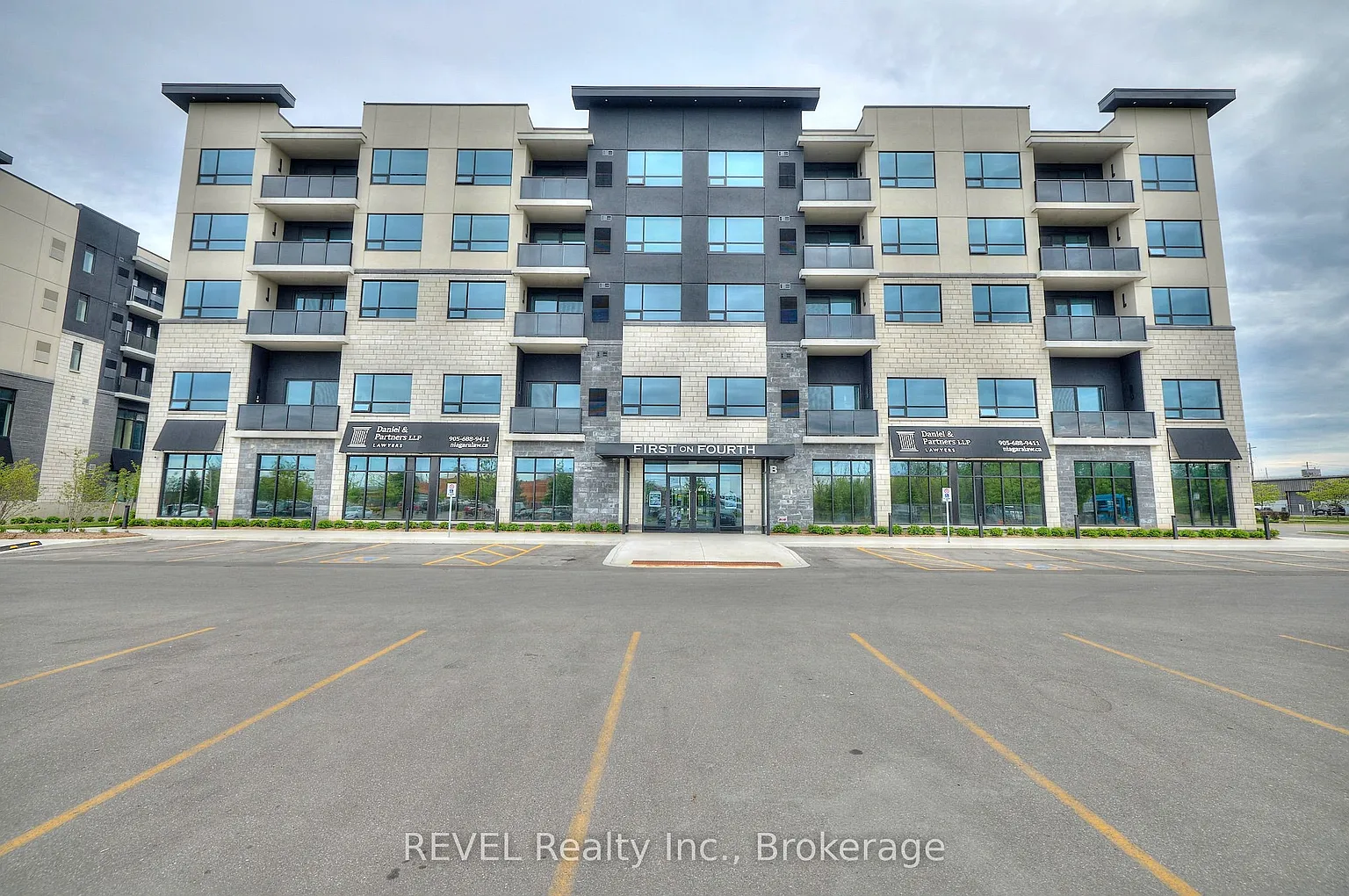 300 4th Ave #207 photo 1