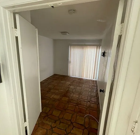21851 Oceanview Ln — Photo 2