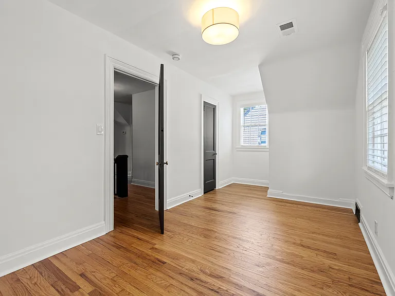 903 Carolyn Ave #B — Photo 11