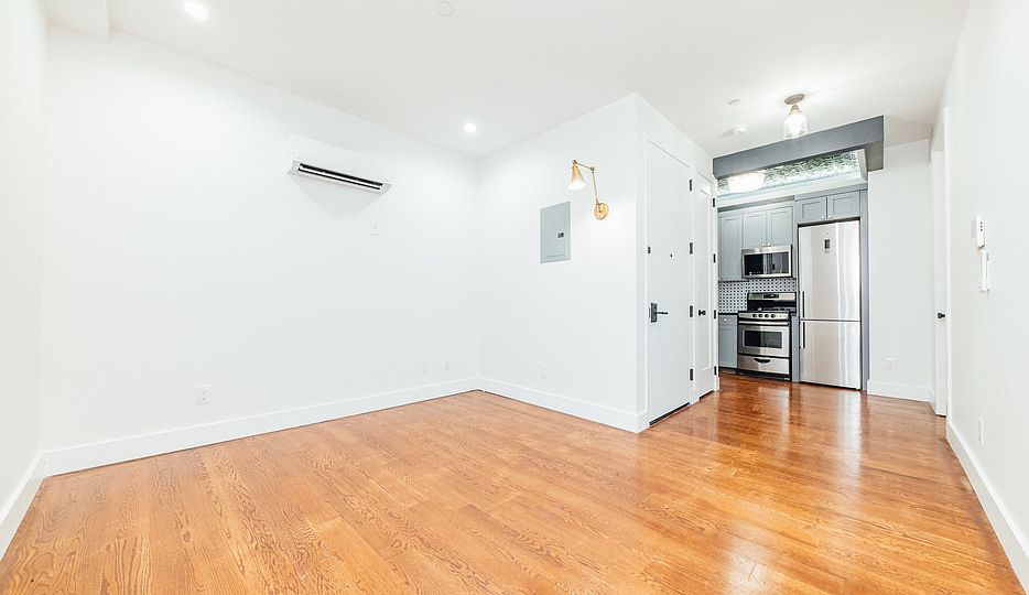 1st image of 228 Manhattan Ave #4V