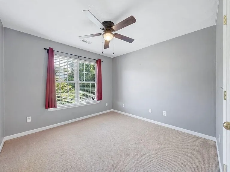 1733 Meadows Rd — Photo 19