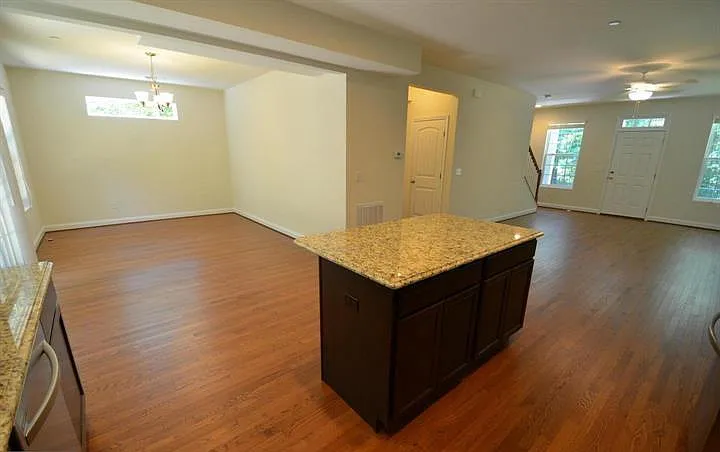 5917 Sneed Dr — Photo 10