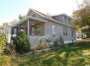 910 14th Ave, Rock Island, IL