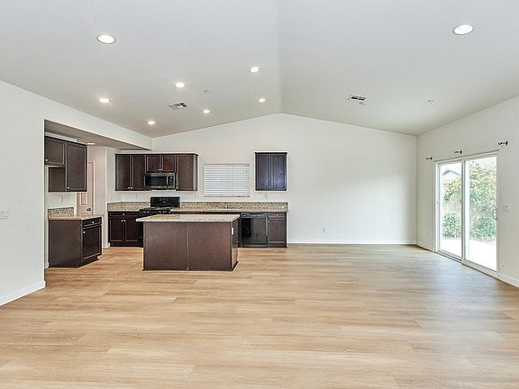 5th image of 2576 E Danbury St
