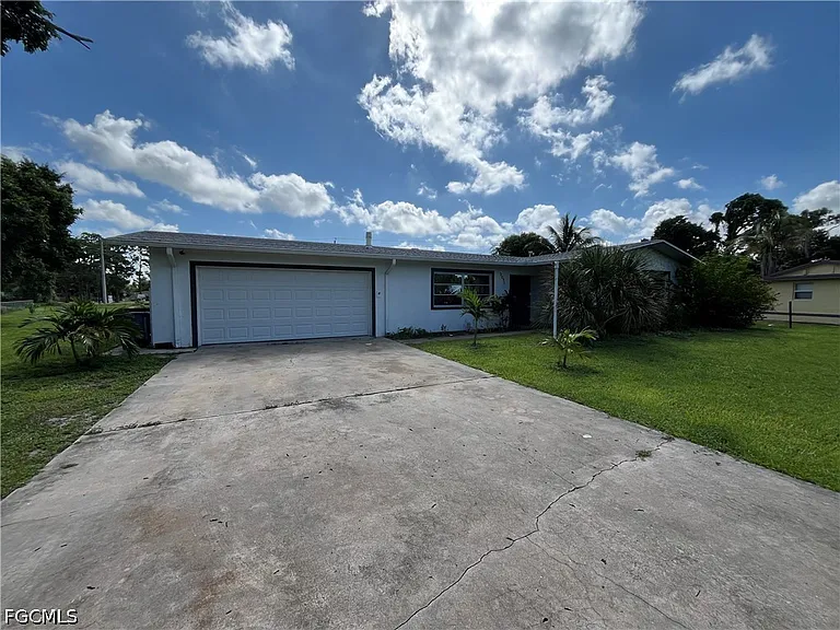 2031 Maravilla Cir — Photo 1