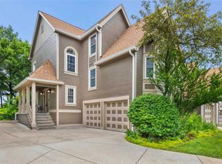 5518 Bourbeuse Cmn #1, Saint Charles, MO 63304