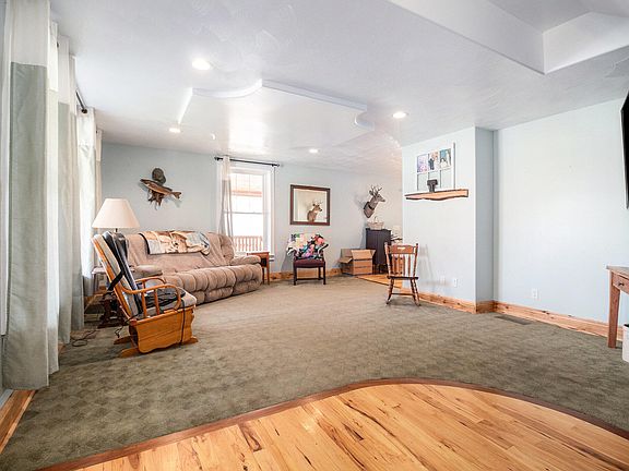 5th image of 10139 Cadmus Rd