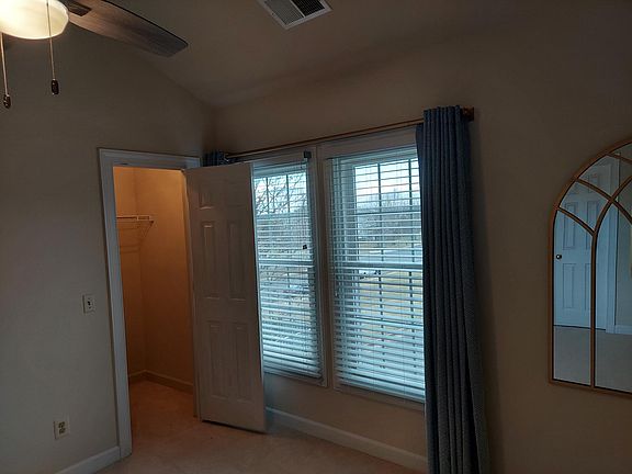 3rd image of 8000 Lacy Dr