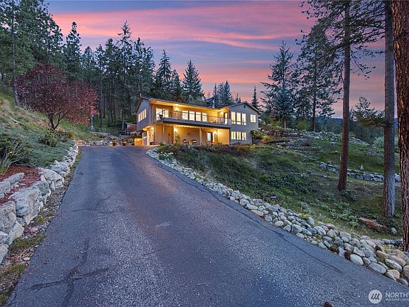 3rd image of 7379 Ridgeview Drive