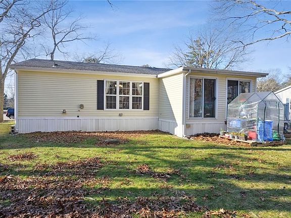 4th image of 261 Leisure Dr