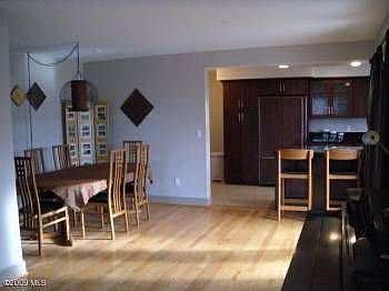 5th image of 225 19th St NE APT 37