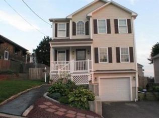 95 Bliss St, Fall River, MA 02720