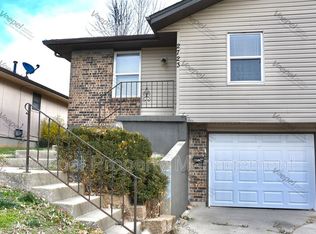 2723 S Englewood Ter, Independence, MO 64052