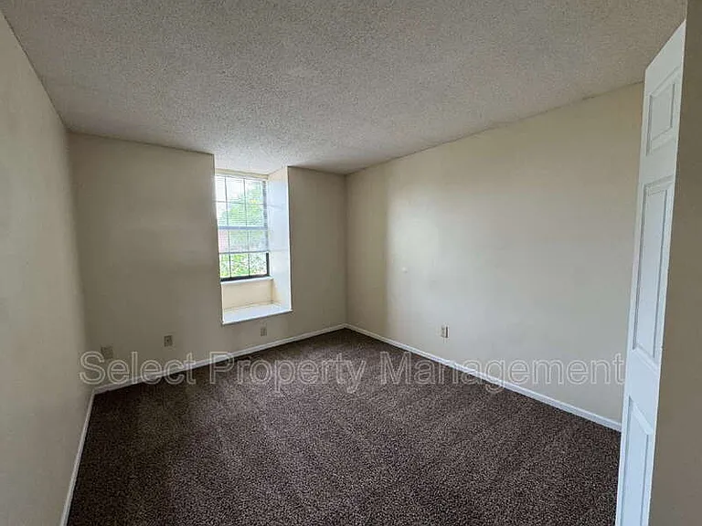 8422 Lionsgate Run — Photo 11